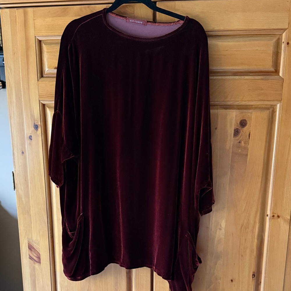 Cut Loose Velvet Burgundy Tunic